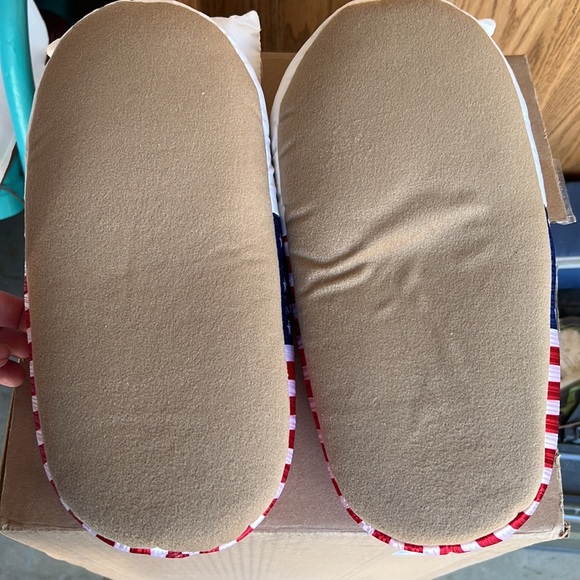 Collectible Ronald and Nancy Reagan Slippers - Picture 2 of 4